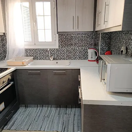 Summer Corfiot Central Fully Equipped Apartment